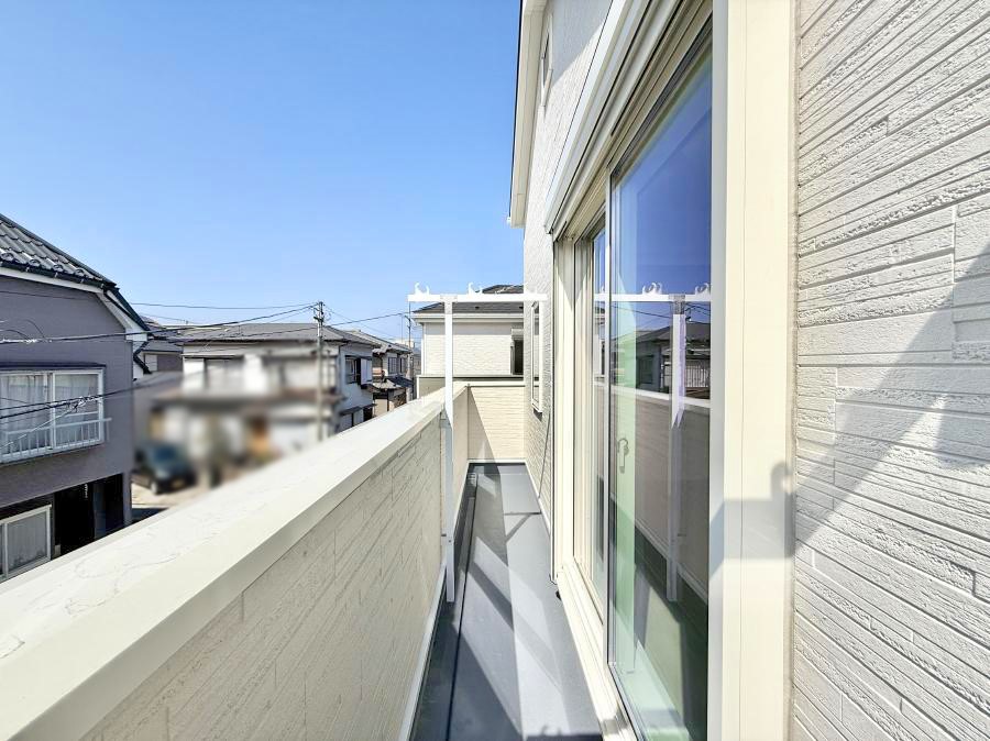 �o���R�j�[ ������ �G�߂̈ڂ낢����������J���I�ȋ�Ԃł�