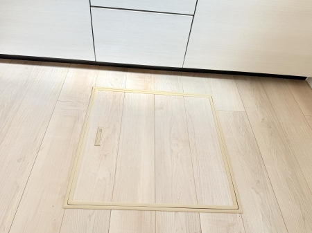 ̑ ݔBꂽ[Xy[XŉƑŜXbL