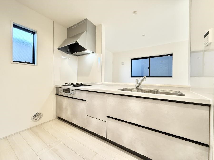 �L�b�`�� �������Ƒ����J��[�߂�A������̂���L�b�`��