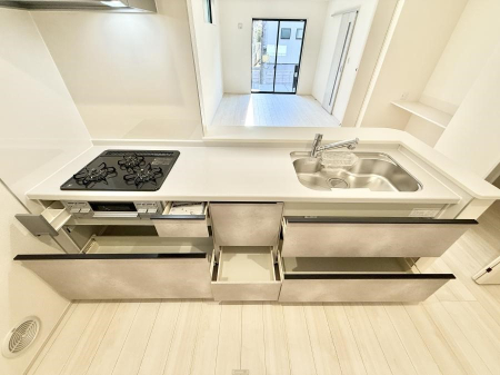 �L�b�`�� �����������������Ԃ����܂��A�Ί炠�ӂ��L�b�`��