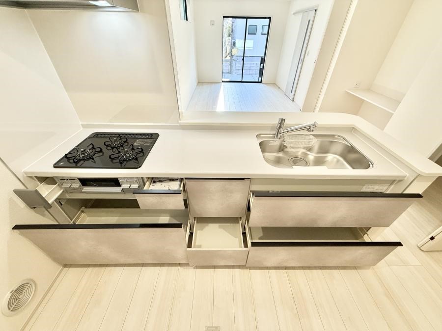 �L�b�`�� �����������������Ԃ����܂��A�Ί炠�ӂ��L�b�`��