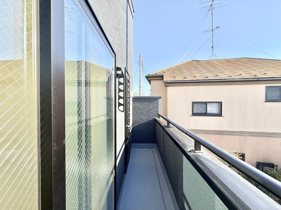 �o���R�j�[ ������ ���R��g�߂Ɋ�����A�J���I�ȃo���R�j�[