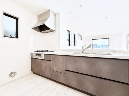 �L�b�`�� �������Ƒ��ƂȂ���A�R�~���j�P�[�V�����̏�