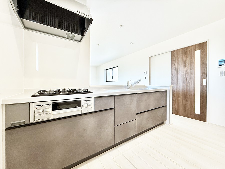 �L�b�`�� �������V���v���Ŕ������S�n�悢���Ԃ𐶂ރL�b�`�����