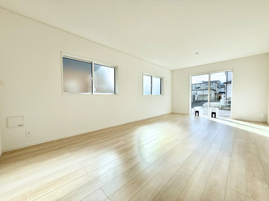 ���r���O �����������������Ɠ��ʂɂ���A�e���̋��