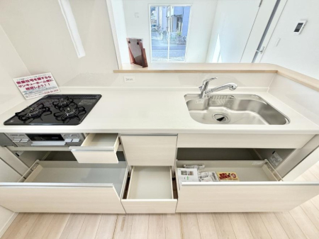 �L�b�`�� ���������y���݂ƐH�ׂ�K����͂���L�b�`��