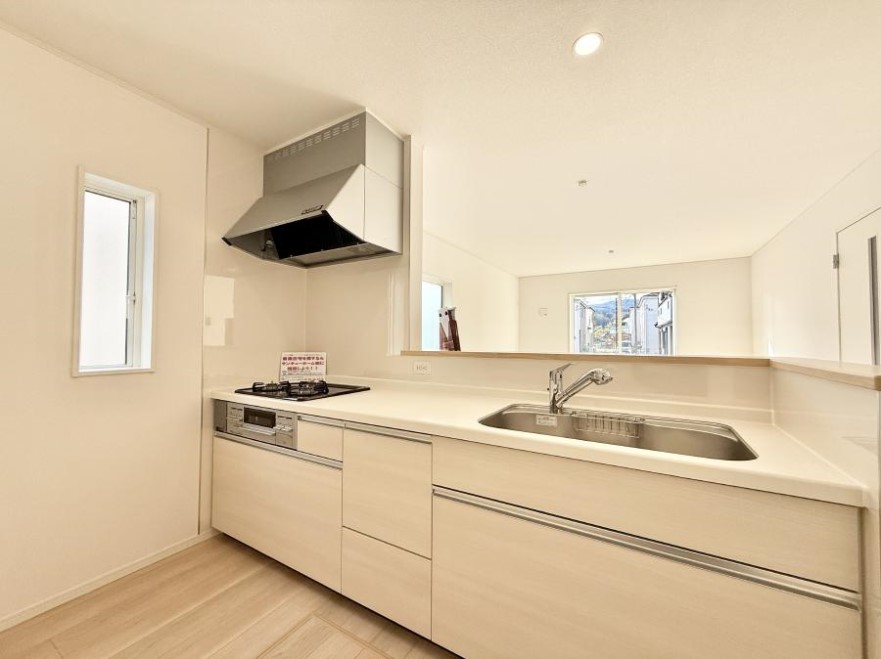 �L�b�`�� �����������������Ɗy�����Ȃ�A���K�ȃL�b�`�����