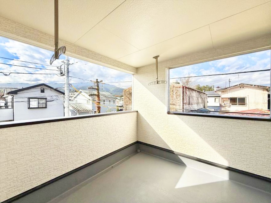 �o���R�j�[ ������ ���̃R�[�q�[���̐�����y���ށA�����̏ꏊ