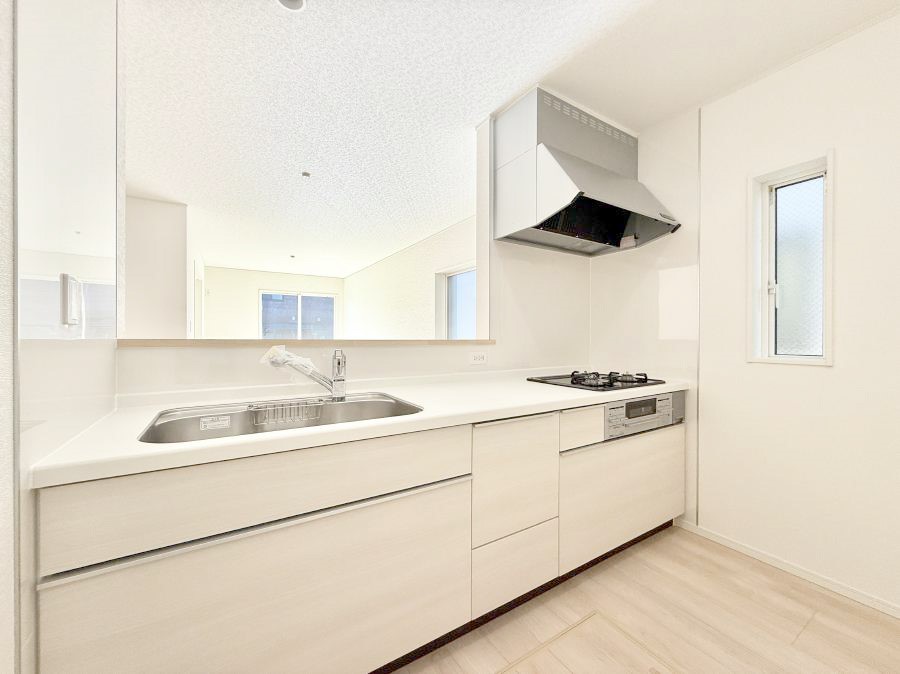 �L�b�`�� ���������y���݂ƐH�ׂ�K����͂���L�b�`��