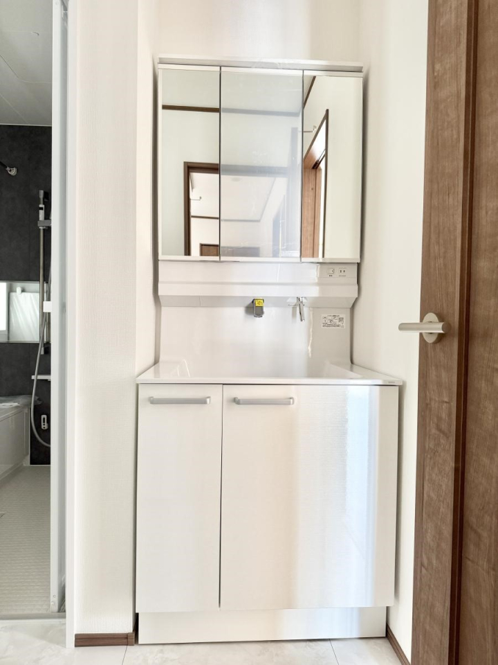 ʑEʏ 邢ʏ͖̎yłႢł