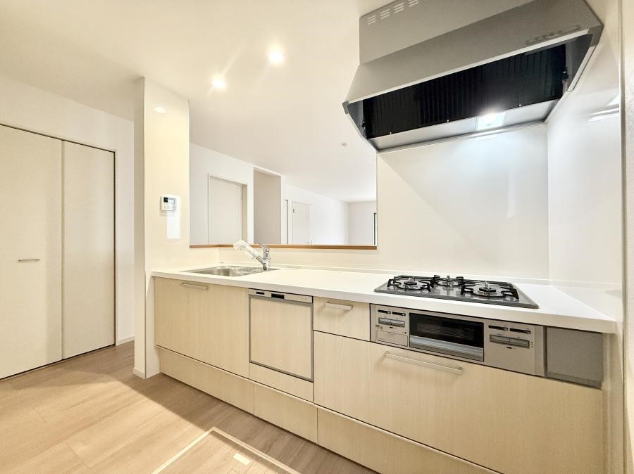 �L�b�`�� �������V���v���Ŕ������S�n�悢���Ԃ𐶂ރL�b�`�����