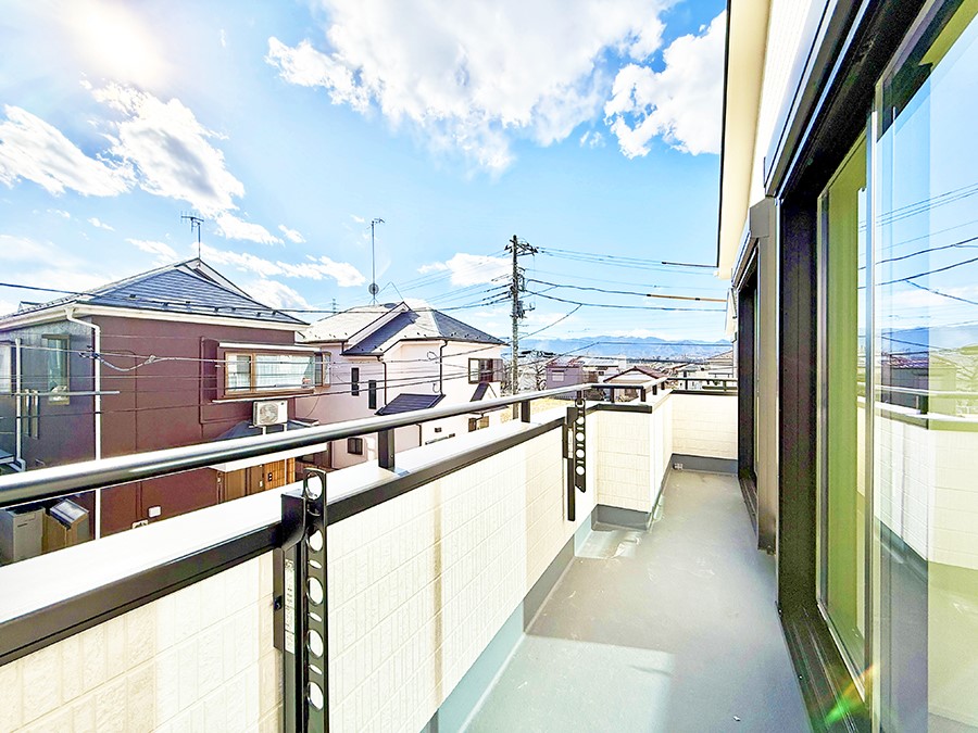 �o���R�j�[ ������ �G�߂̈ڂ낢����������J���I�ȋ�Ԃł�