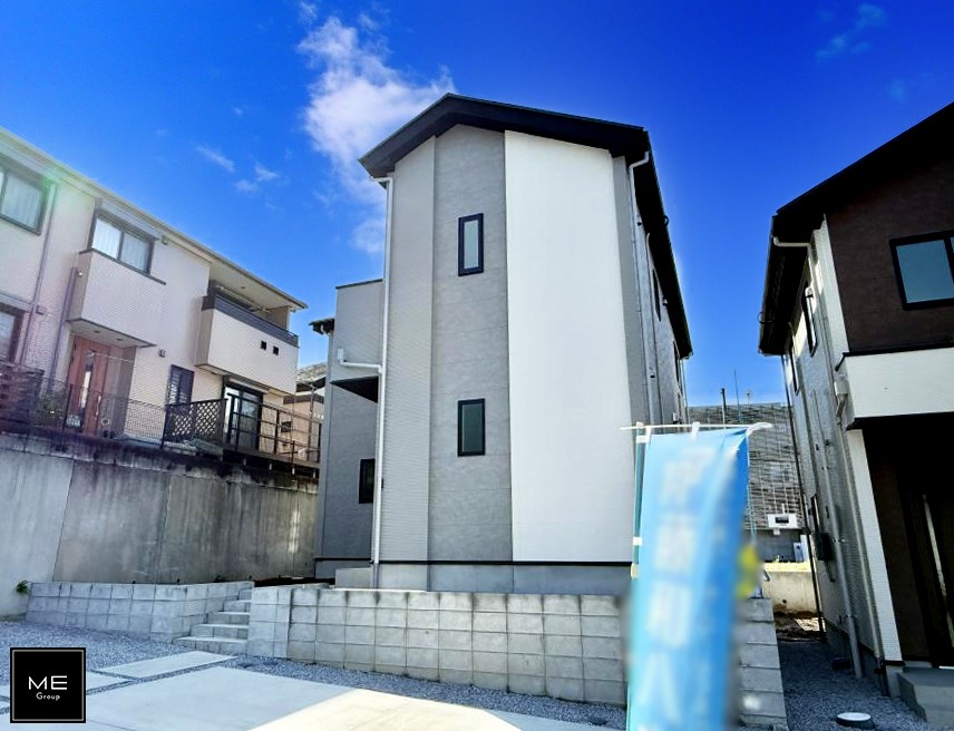 nOώʐ^ OρV炵n܂ꏊŁAƑJ[߂