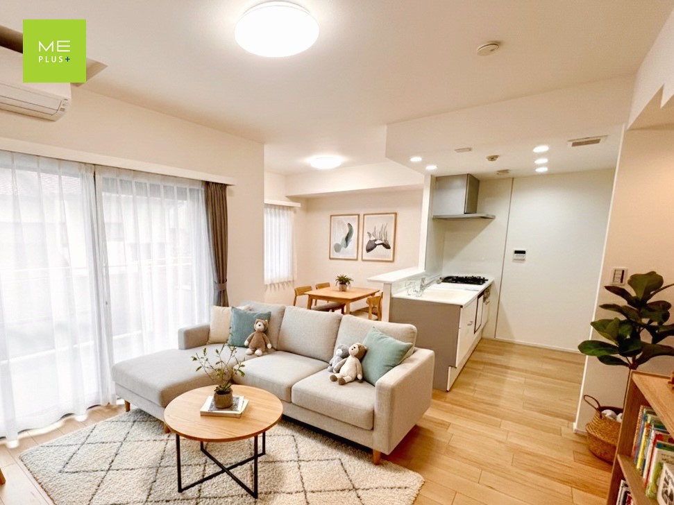 ���r���O �����������ӂ�郊�r���O���A�Ƒ��̎��Ԃ��₳������ݍ��ށB�i���Ƌ��CG�ɂ��C���[�W�j