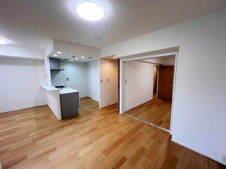 ���r���O ��������Ƃ�̃��r���O�ŁA�Ƒ��̎��Ԃ������ƐS�n�悭�B