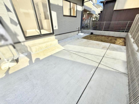  �O�ρ������̒��Ԃ����K��