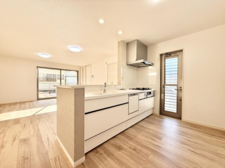 �L�b�`�� �������Ƒ��ƂȂ���A�R�~���j�P�[�V�����̏�