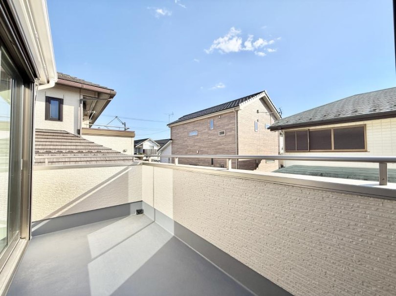 �o���R�j�[ ������ ���R��g�߂Ɋ�����A�J���I�ȃo���R�j�[