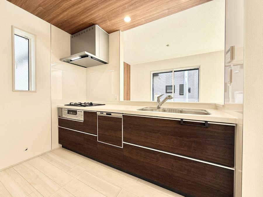 �L�b�`�� ���������y���݂ƐH�ׂ�K����͂���L�b�`��