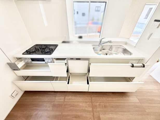 �L�b�`�� �����������������Ԃ����܂��A�Ί炠�ӂ��L�b�`��