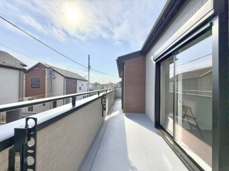 �o���R�j�[ ������ ���R��g�߂Ɋ�����A�J���I�ȃo���R�j�[