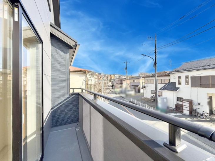 �o���R�j�[ ������ �G�߂̈ڂ낢����������J���I�ȋ�Ԃł�