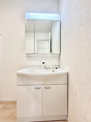 ʑEʏ 邢ʏ͖̎yłႢł