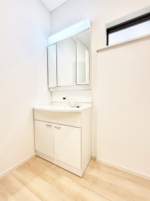 ʑEʏ 邢ʏ͖̎yłႢł