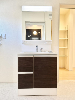 ʑEʏ 邢ʏ͖̎yłႢł