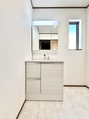 ʑEʏ 邢ʏ͖̎yłႢł