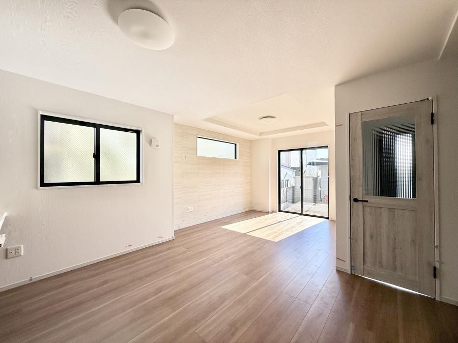 ���r���O ���������S�n�̂����A���z�̃��r���O