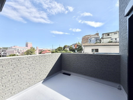 �o���R�j�[ ������ �G�߂̈ڂ낢����������J���I�ȋ�Ԃł�