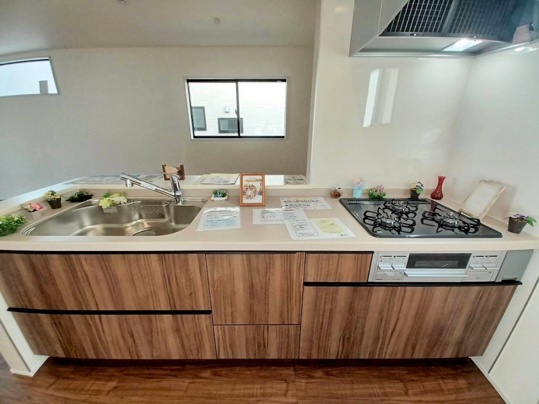 Lb` Ƒ̉beށASn悢Lb`Xy[X