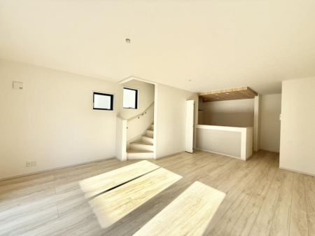 ���r���O ���������났�ƏΊ炪�W�܂�A�S���܂郊�r���O