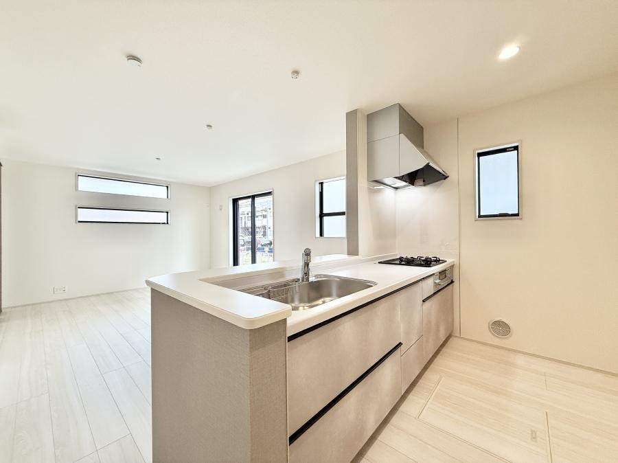 �L�b�`�� ���������y���݂ƐH�ׂ�K����͂���L�b�`��