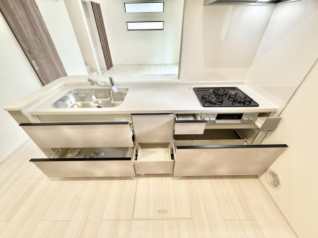 �L�b�`�� �����������������Ɗy�����Ȃ�A���K�ȃL�b�`�����