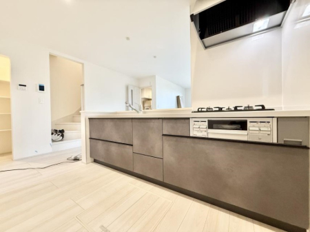 �L�b�`�� �����������������Ԃ����܂��A�Ί炠�ӂ��L�b�`��