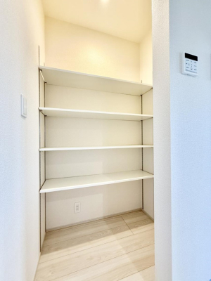 ���[ ����