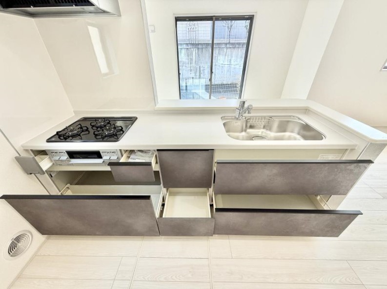 �L�b�`�� �������Ƒ����J��[�߂�A������̂���L�b�`��