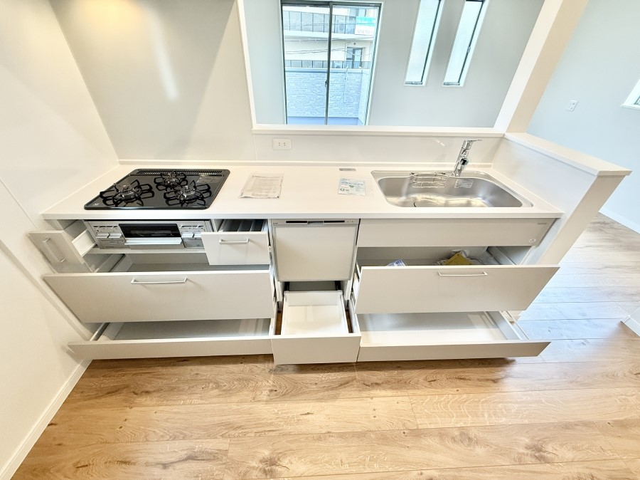 �L�b�`�� �������Ƒ����J��[�߂�A������̂���L�b�`��