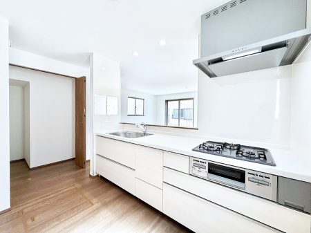 �L�b�`�� �������Ƒ����J��[�߂�A������̂���L�b�`��