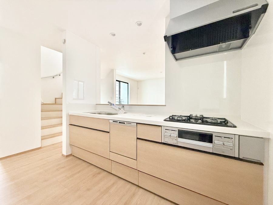 �L�b�`�� ���������y���݂ƐH�ׂ�K����͂���L�b�`��