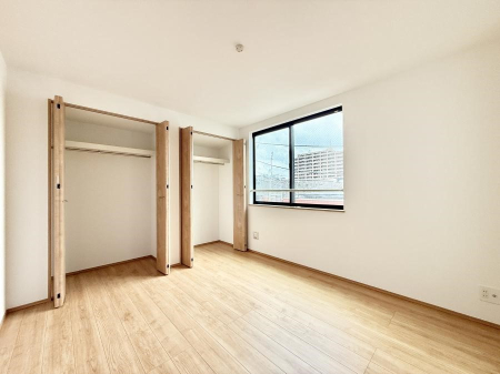 �Q�� ���������̔z�u��ʋC���̗ǂ��݌v�ŕ����̋�C�������炸�A��ɐV�N�ȋ�C������܂�