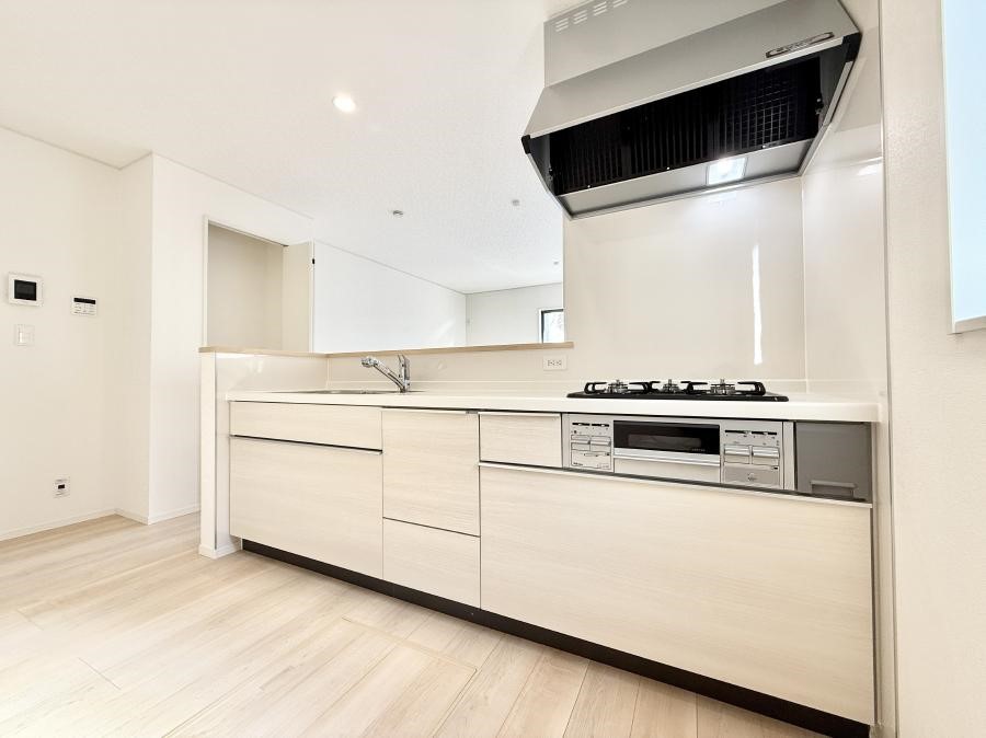 �L�b�`�� �������Ƒ����J��[�߂�A������̂���L�b�`��