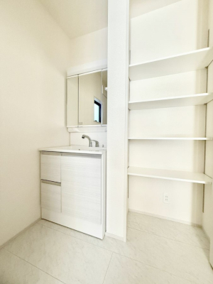 ʑEʏ Ƒ݂Ȃg₷zuł