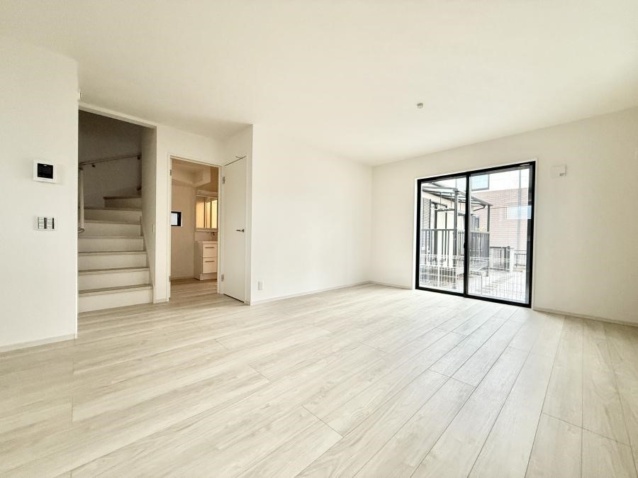 ���r���O ���������S�n�̂����A���z�̃��r���O