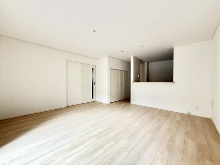 ���r���O ���������났�ƏΊ炪�W�܂�A�S���܂郊�r���O