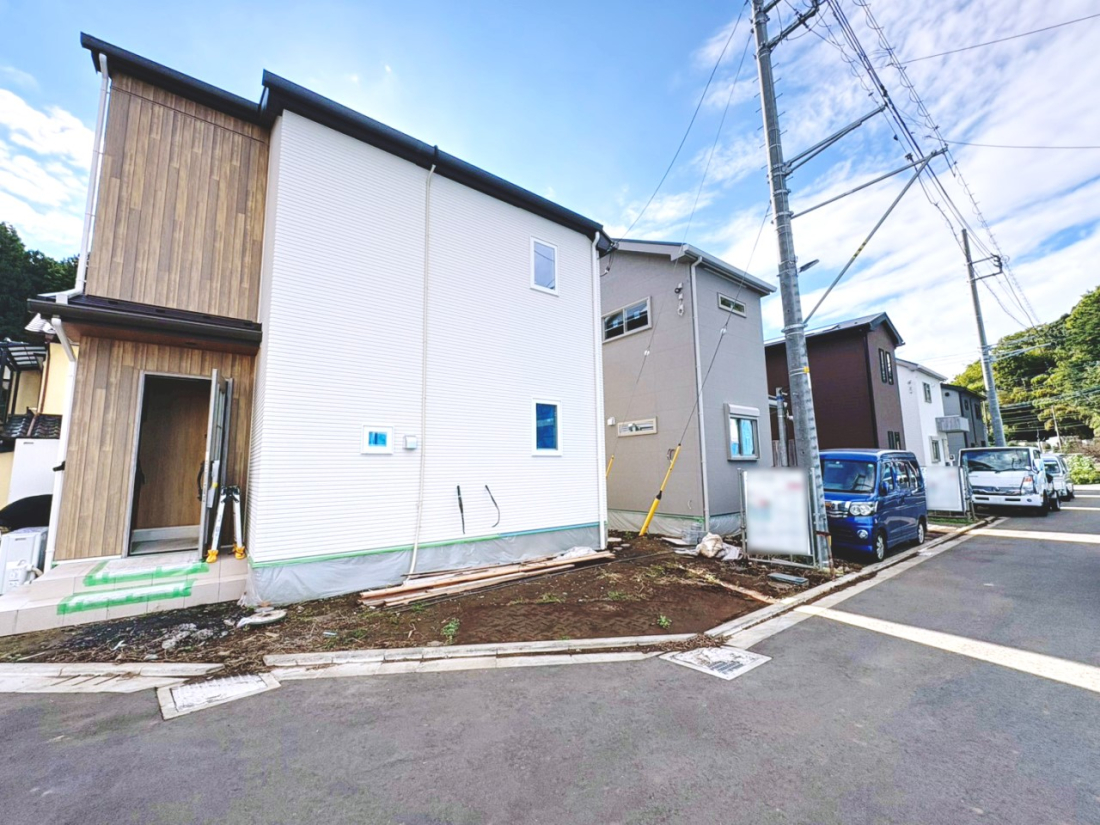 nOώʐ^ OρV炵n܂ꏊŁAƑJ[߂