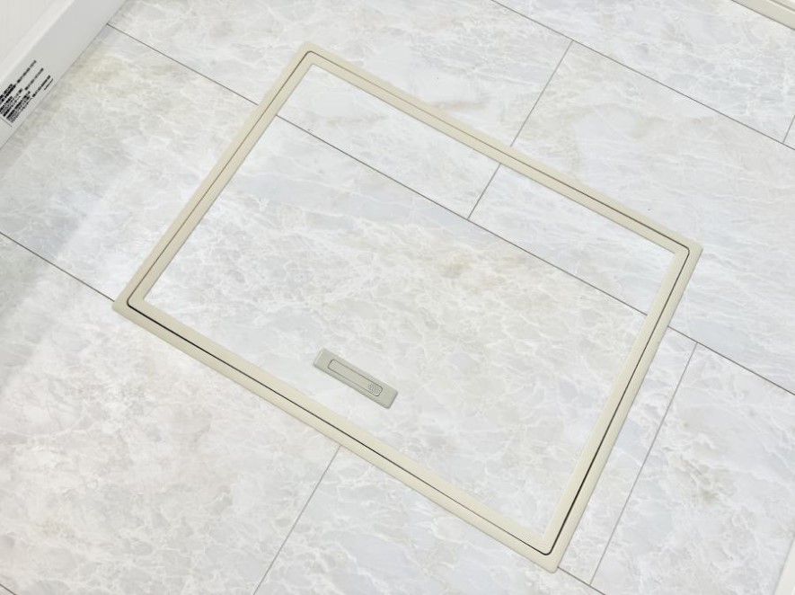 ̑ ݔBꂽ[Xy[XŉƑŜXbL