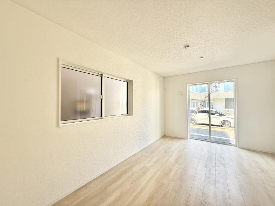 rO 났ƏΊ炪W܂AS܂郊rO